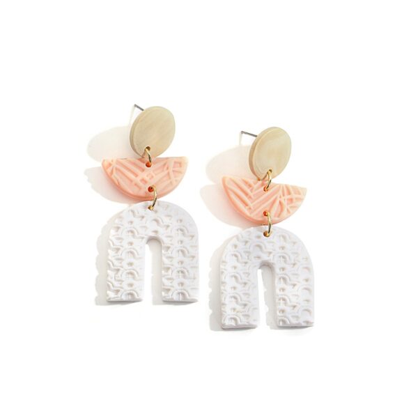 White textured arch clay earrings - Image 2